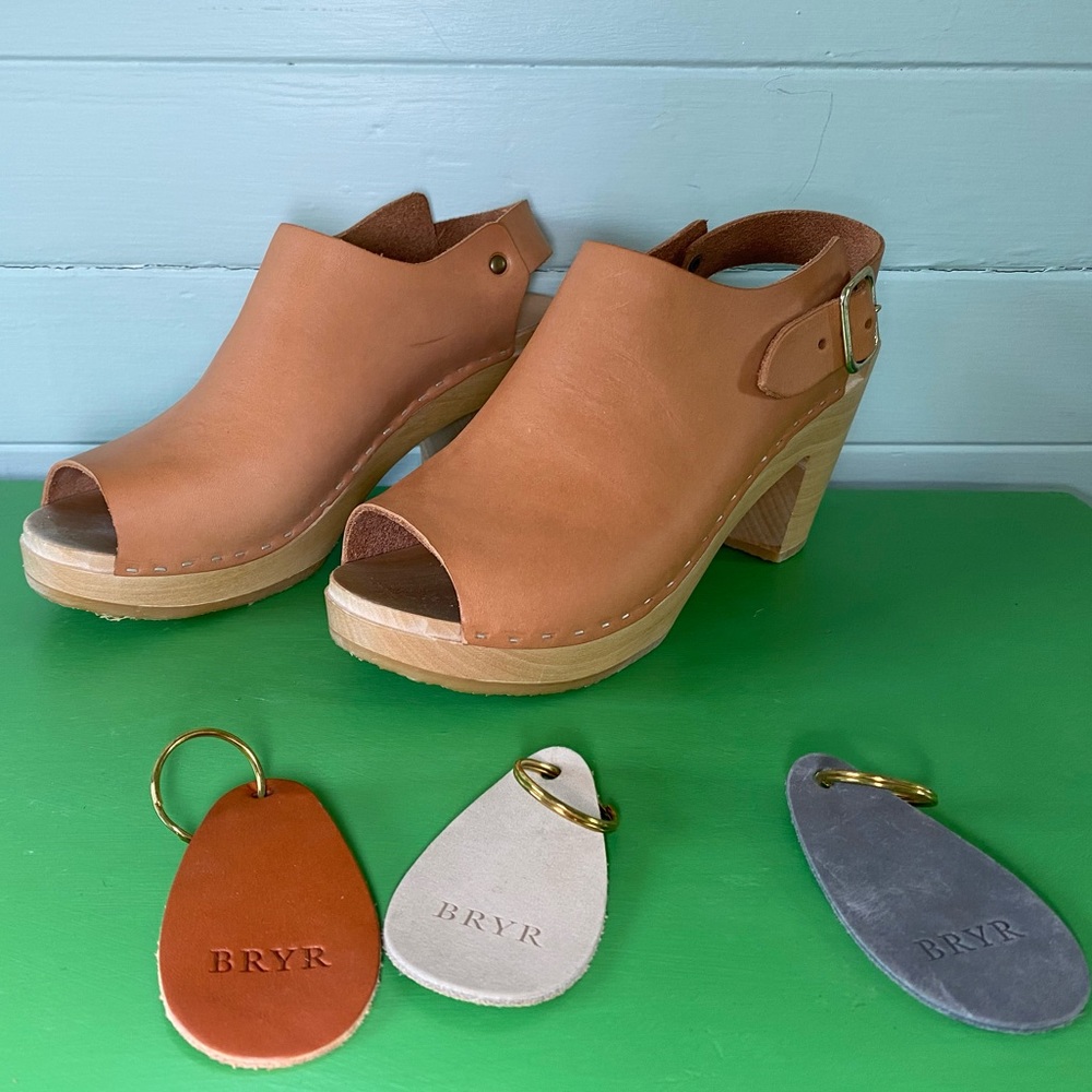 Bryr Suzie Spanish Toe Clogs, high heel Size 38/8